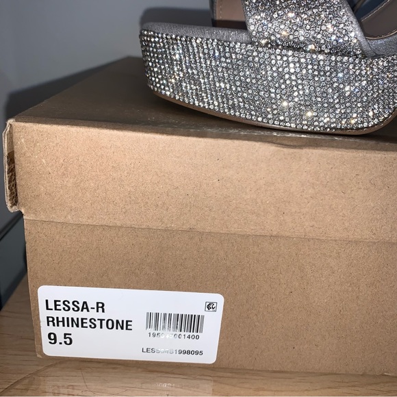 Lessa Rhinestone Steve Madden Heels Women’s Size 9.5 - Picture 2 of 10